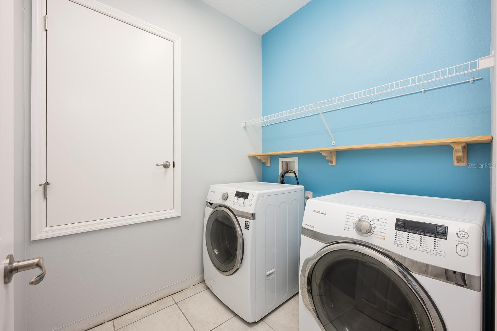 OAKTREE POINTE VILLAS - Residential