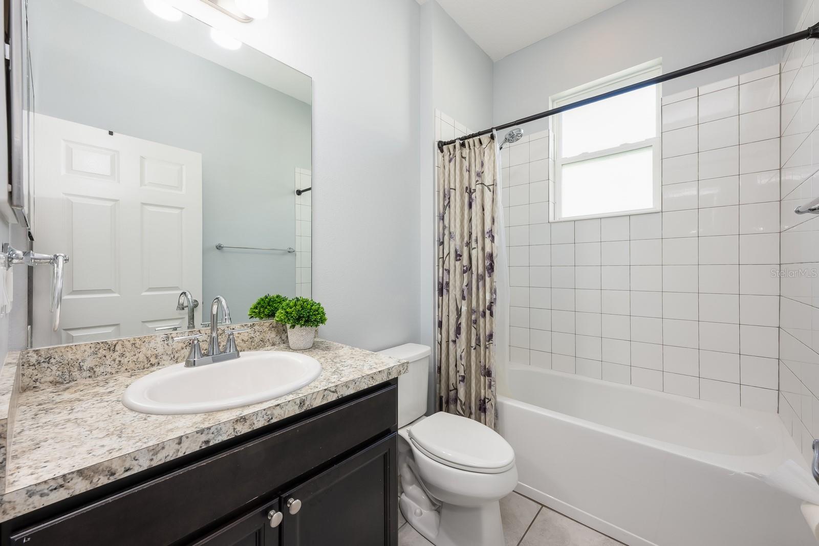 OAKTREE POINTE VILLAS - Residential