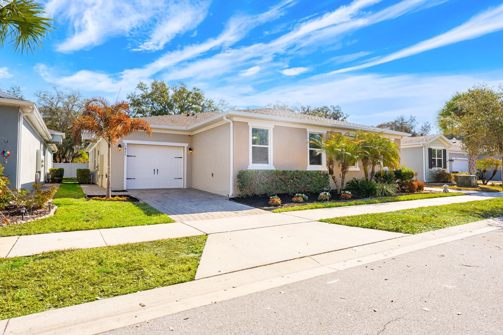 OAKTREE POINTE VILLAS - Residential