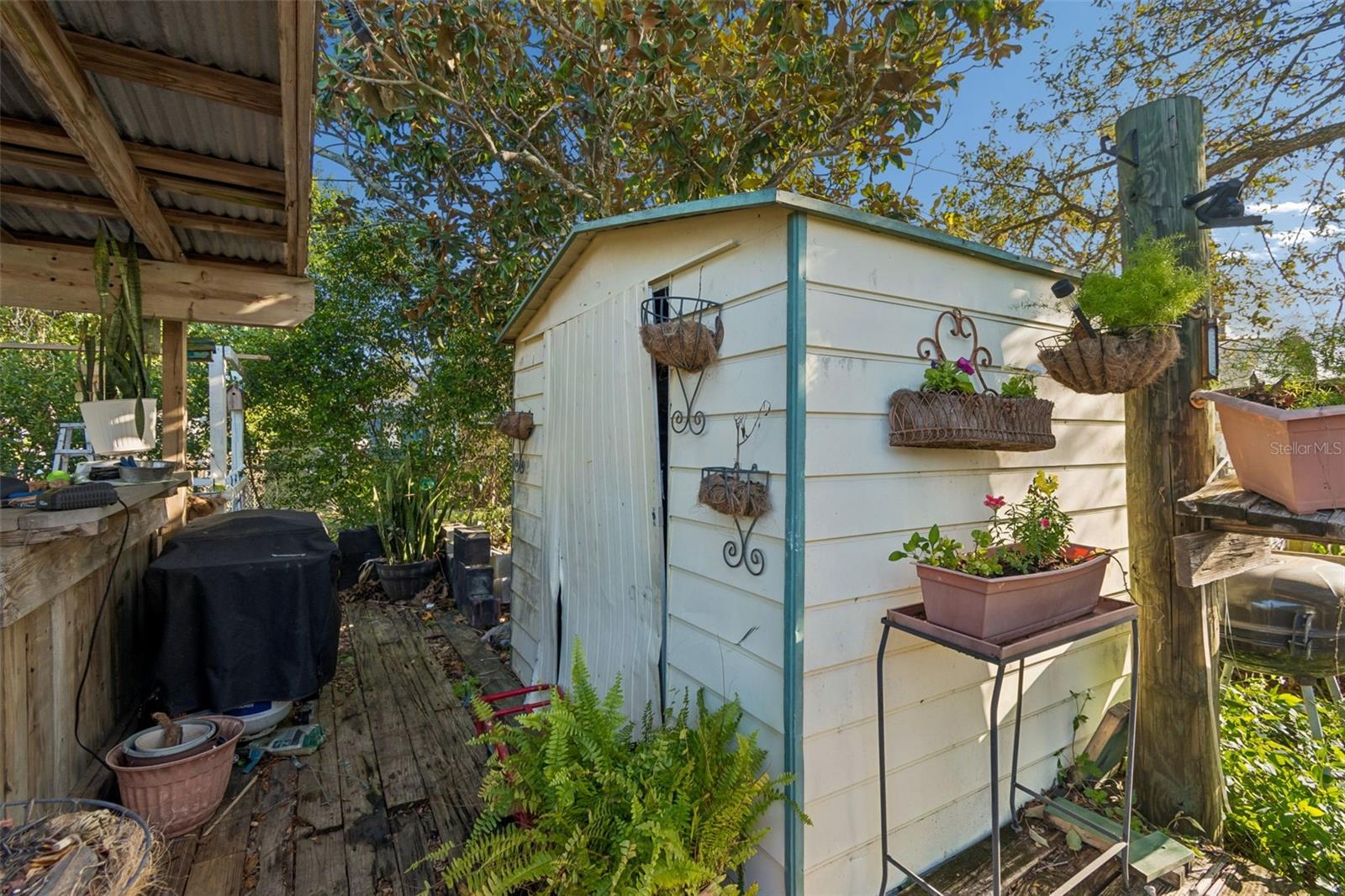 FOREST HILLS - Residential