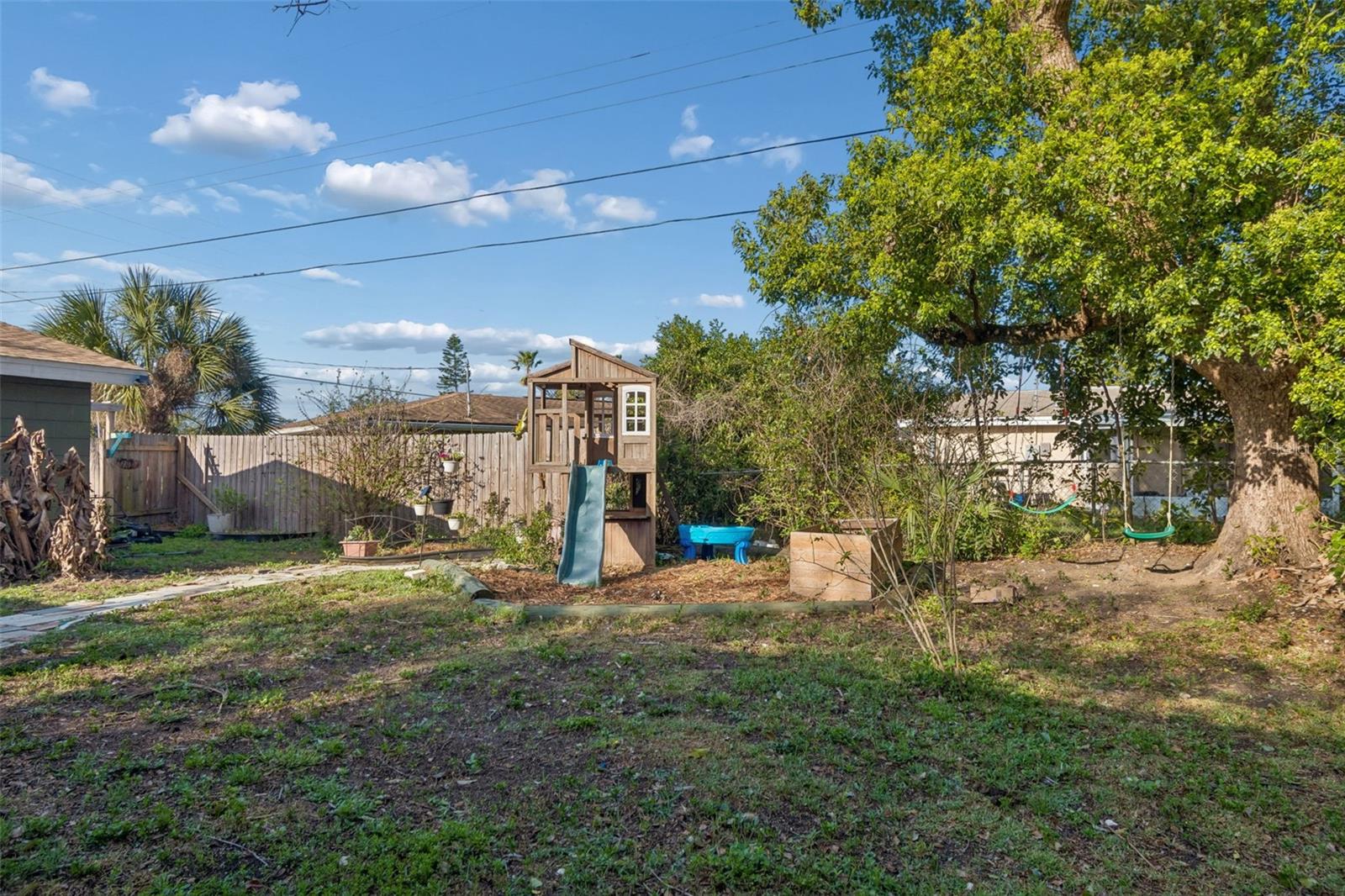 FOREST HILLS - Residential