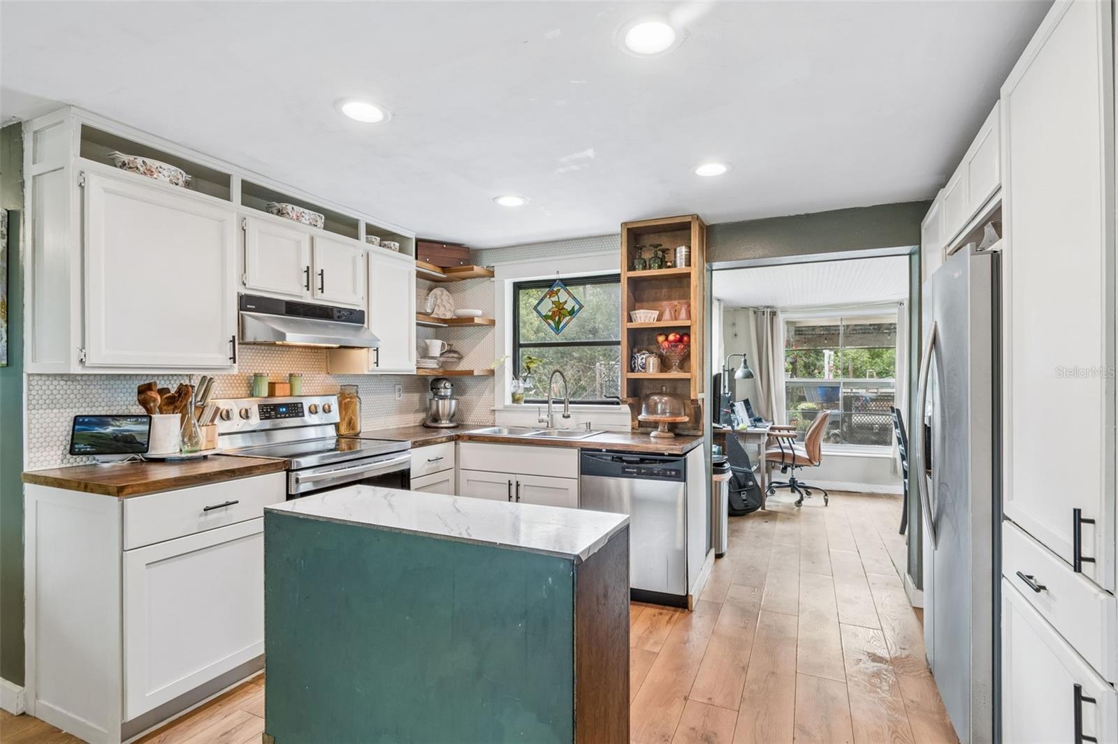 FOREST HILLS - Residential