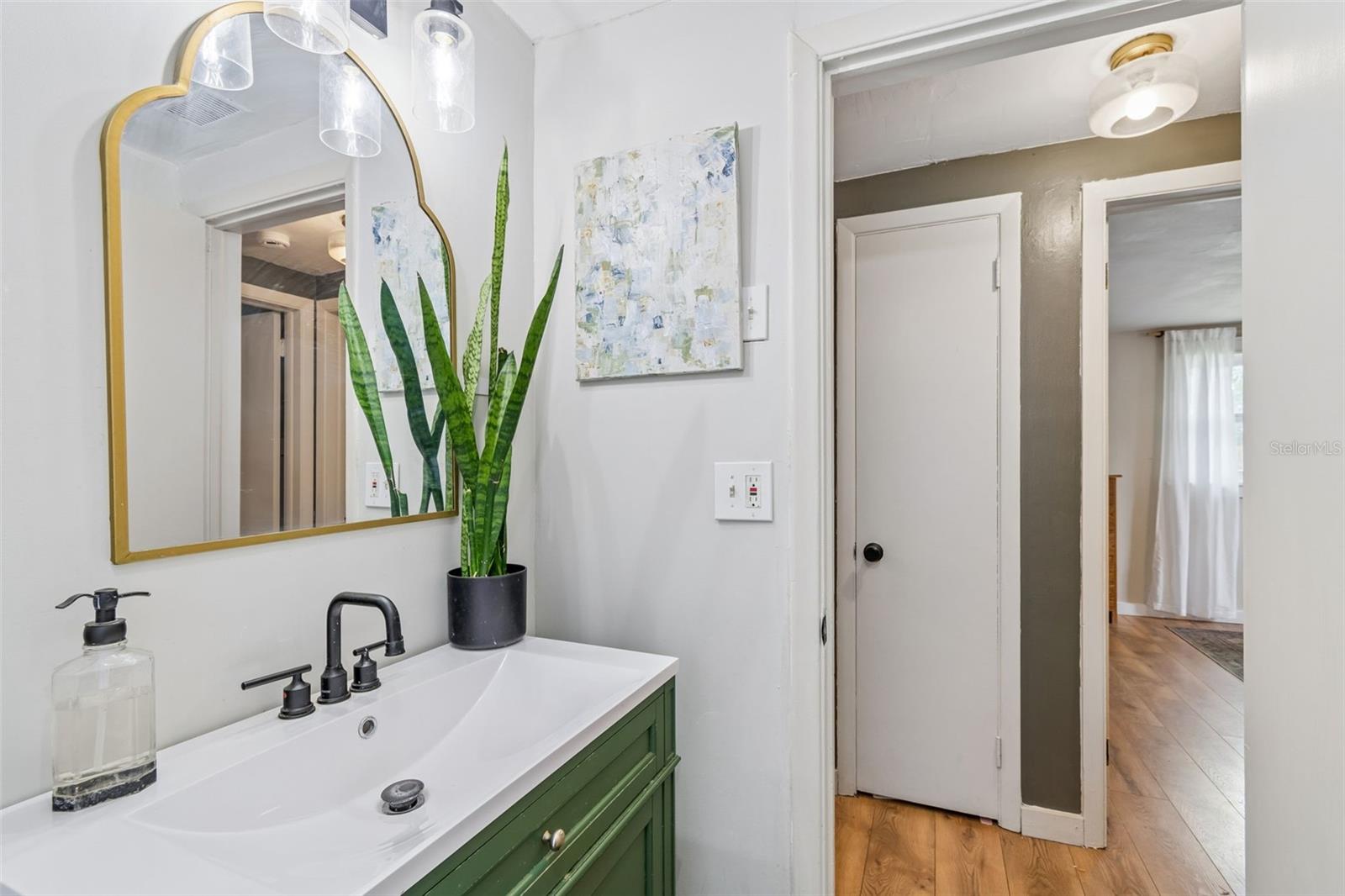 FOREST HILLS - Residential