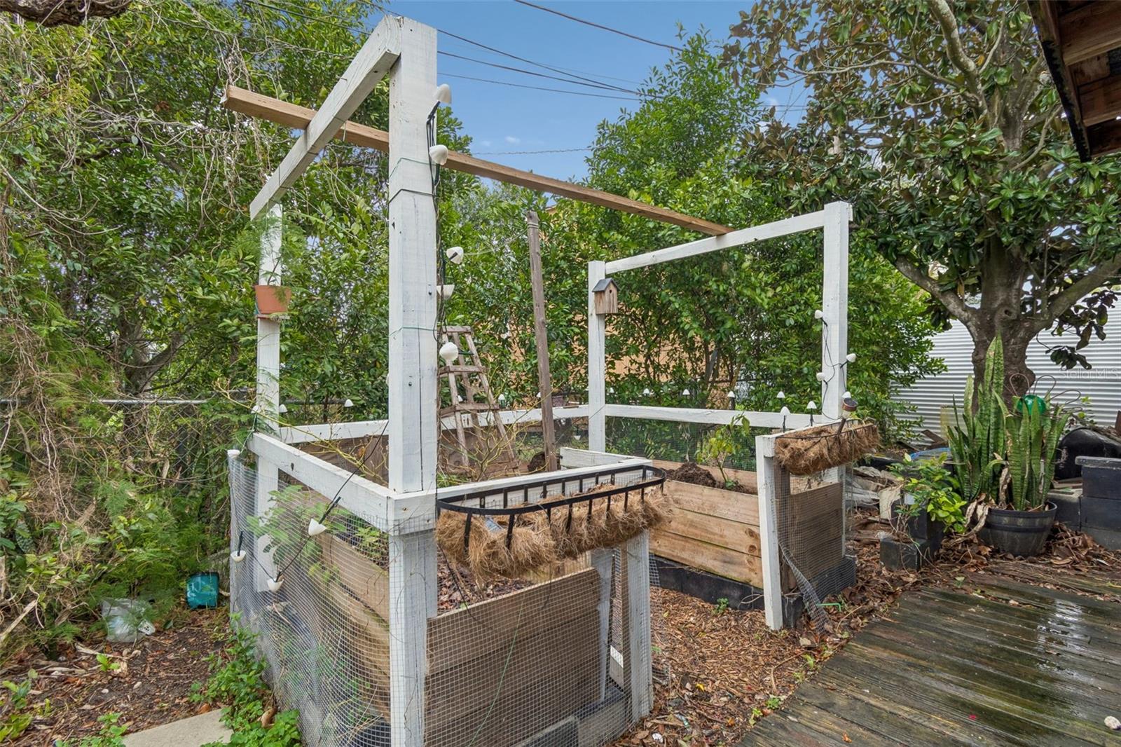 FOREST HILLS - Residential