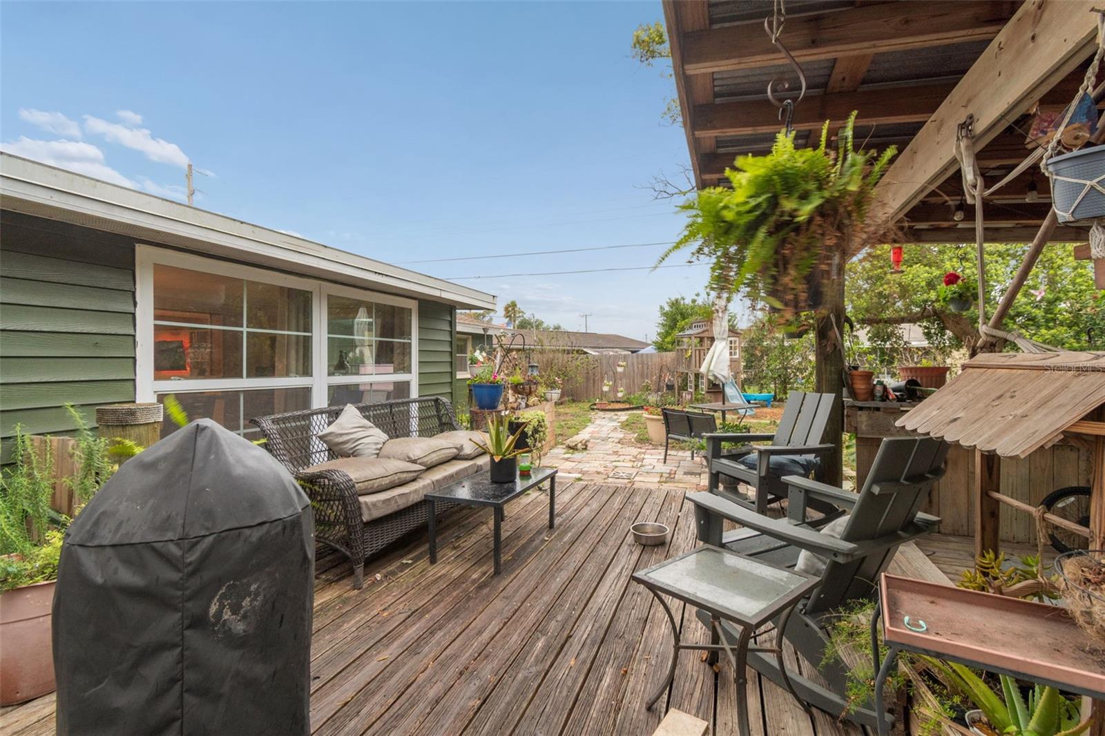 FOREST HILLS - Residential