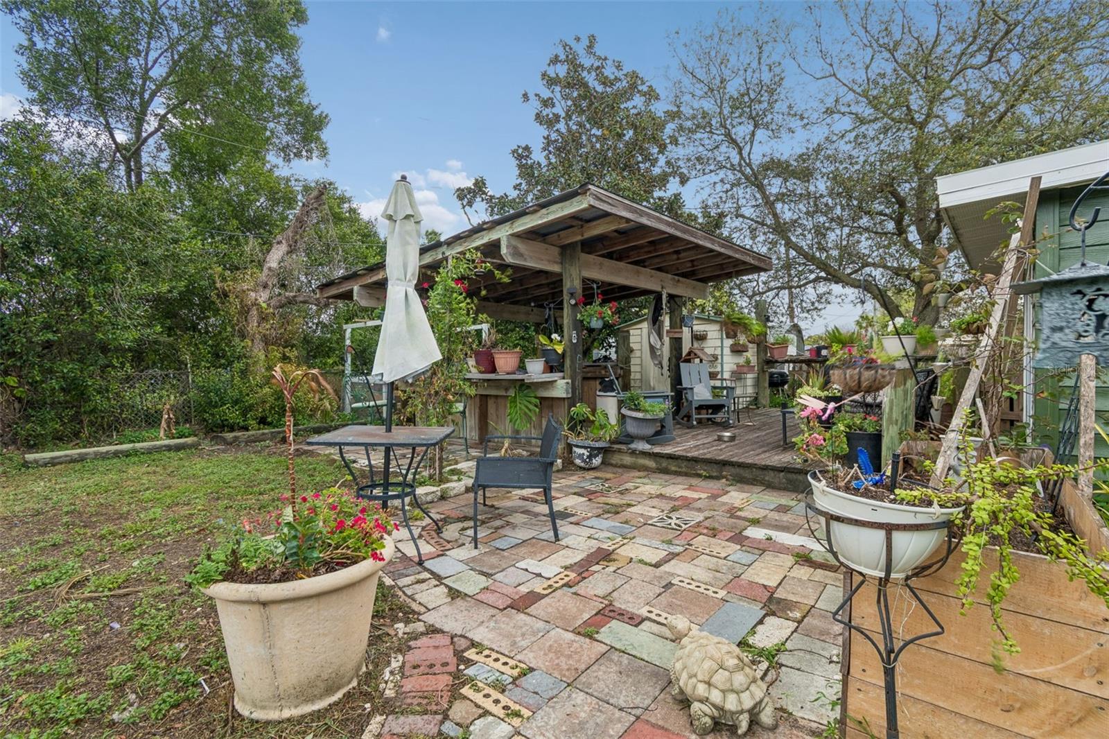 FOREST HILLS - Residential