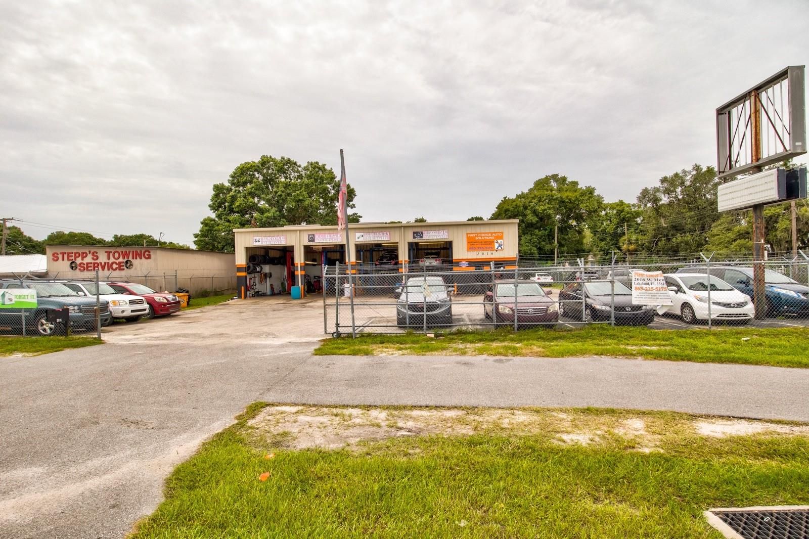 2016 WEST MEMORIAL BOULEVARD