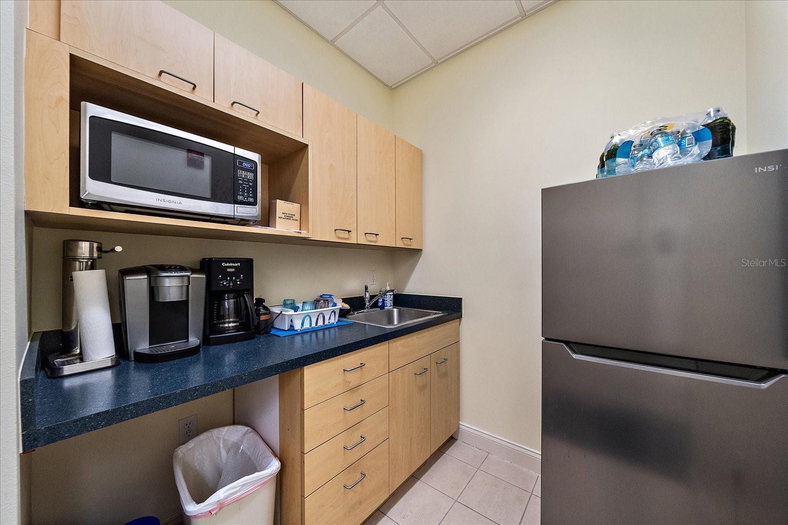 SAWYER OAKS PROFESSIONAL PARK PH 01 - Commercial Sale