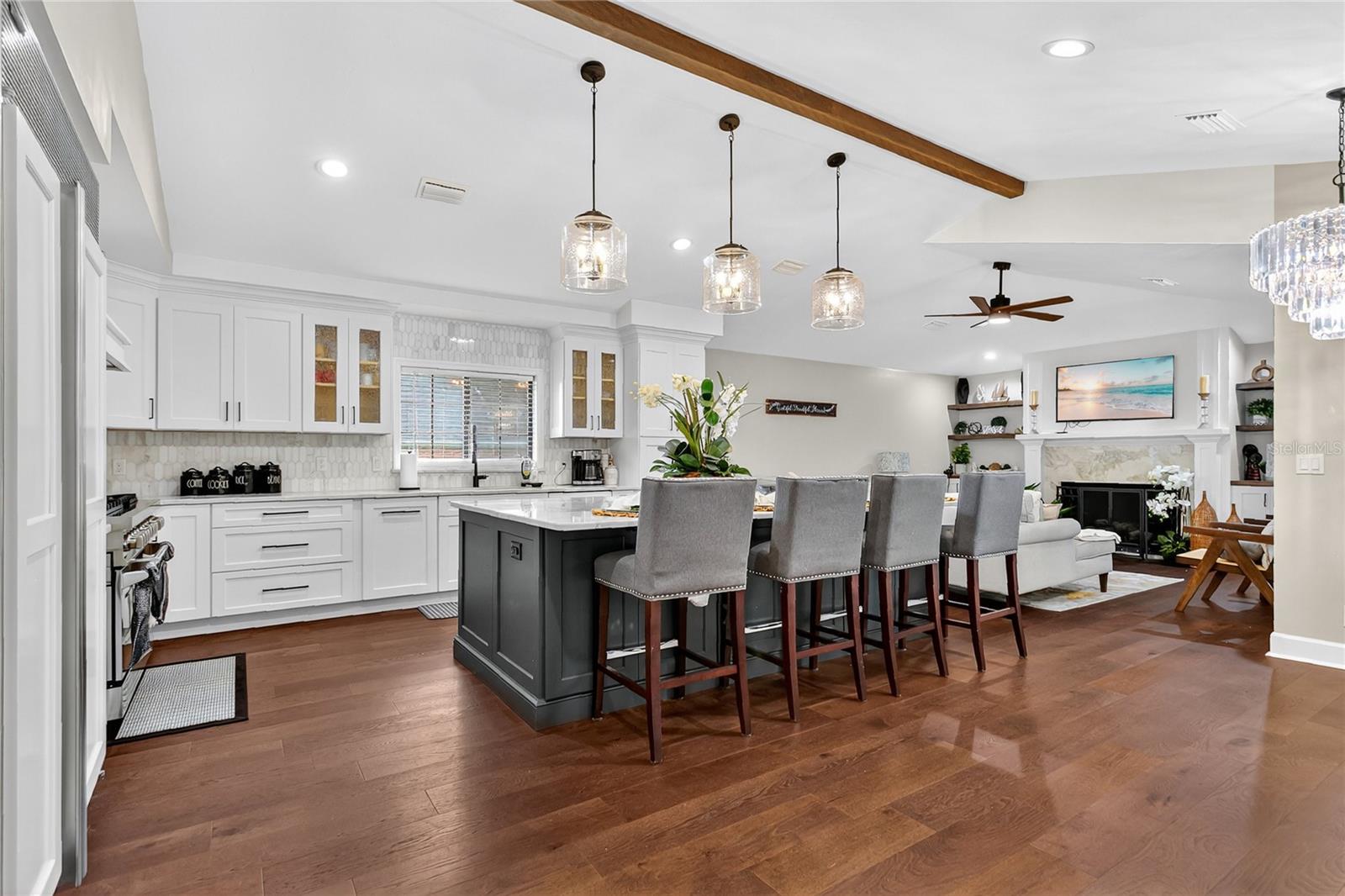LAUREL RUN - Residential