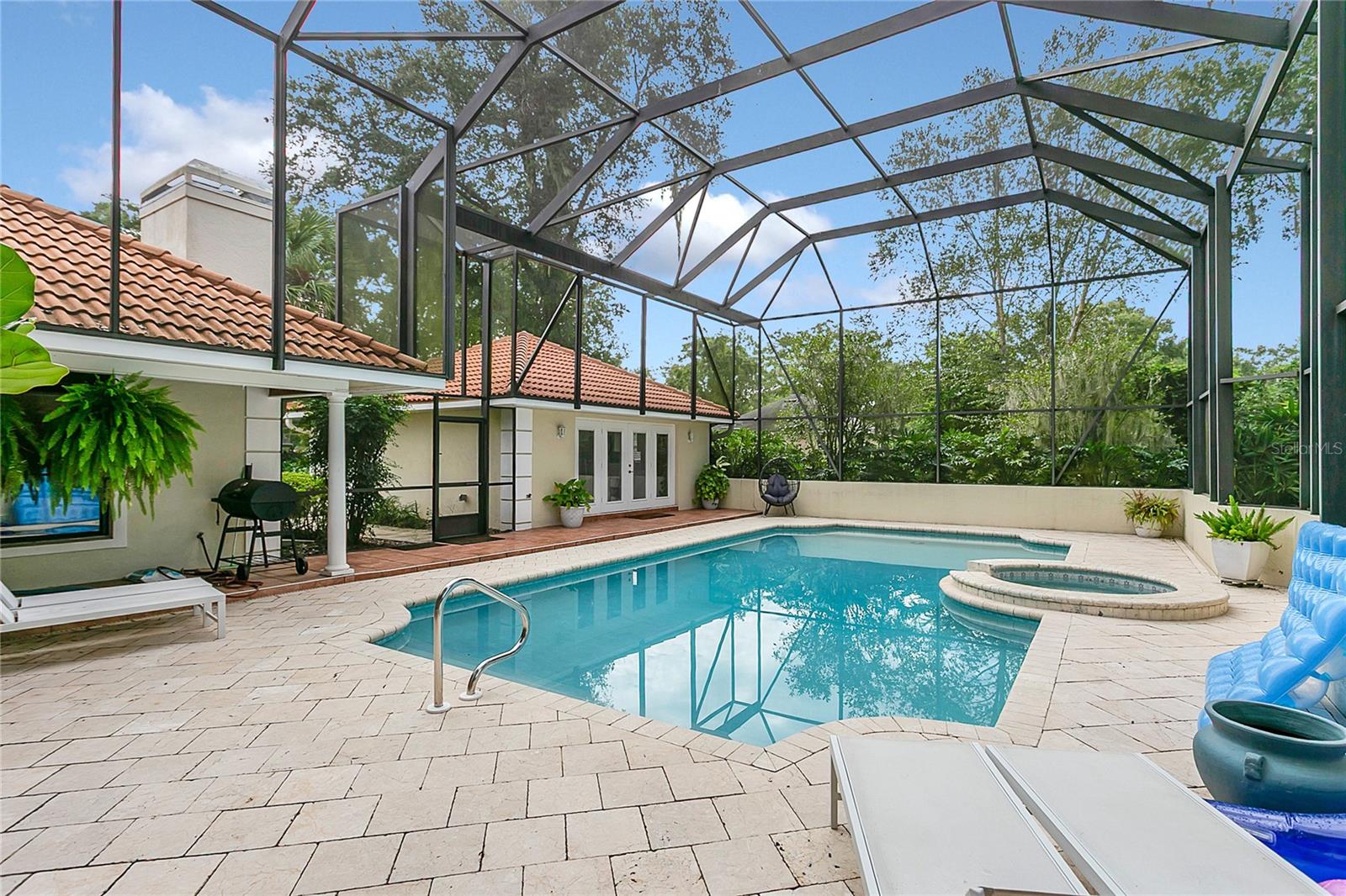 LAUREL RUN - Residential