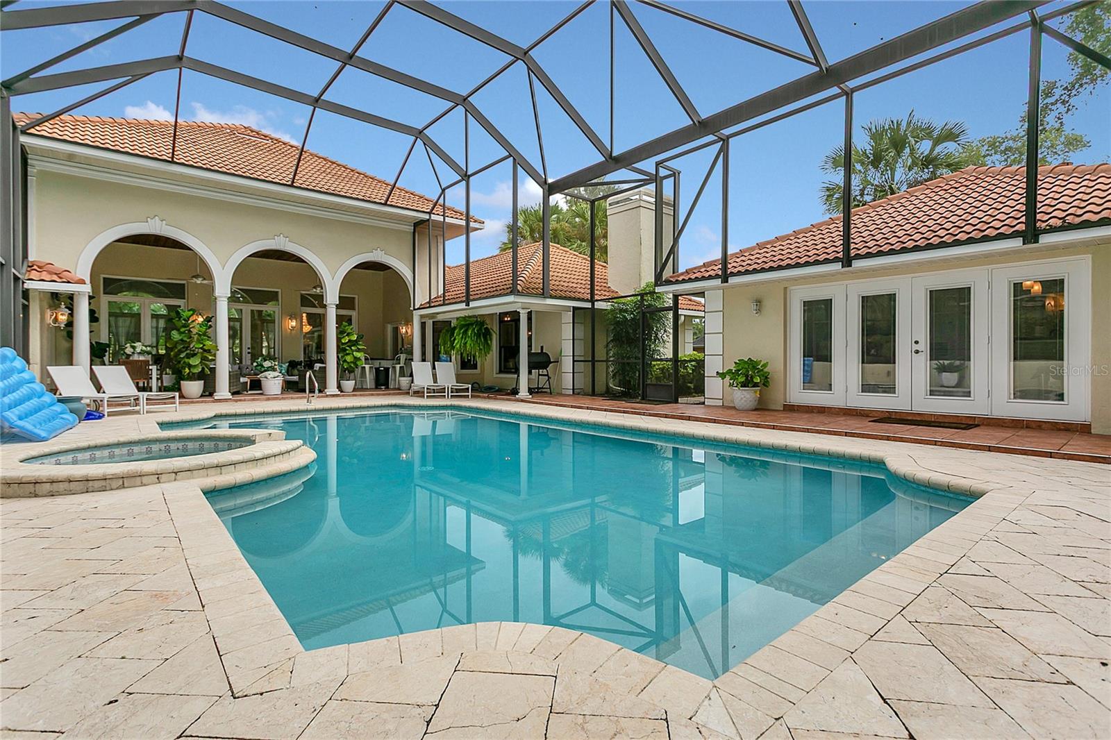 LAUREL RUN - Residential