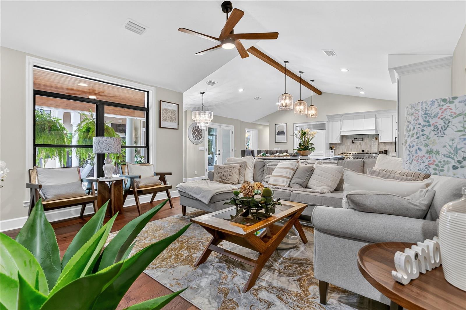 LAUREL RUN - Residential
