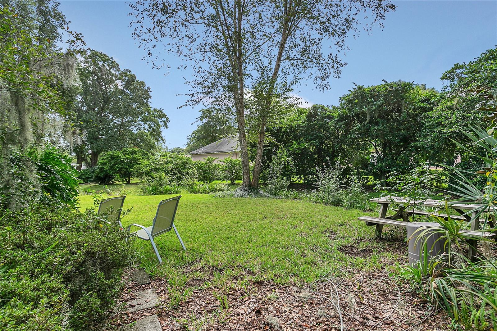 LAUREL RUN - Residential
