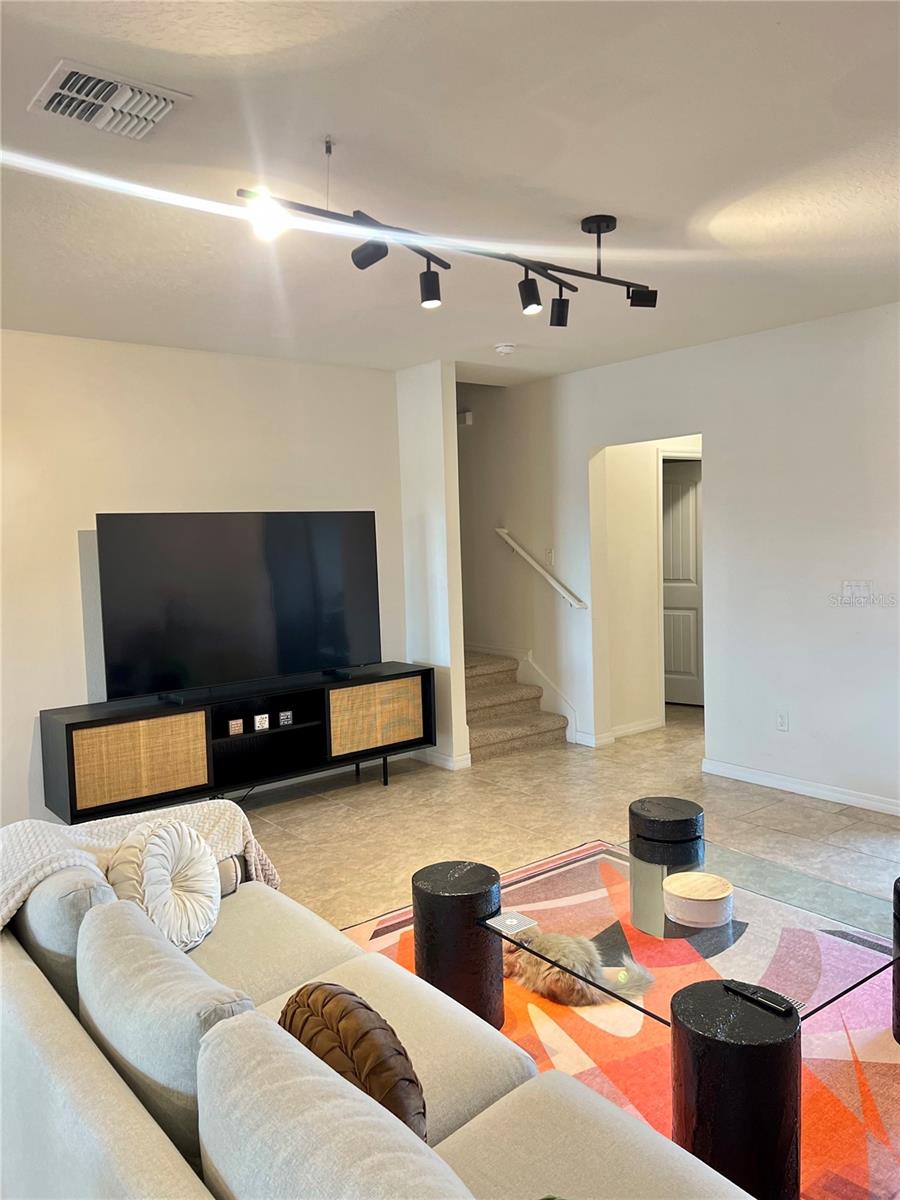 WATERLEIGH PH 2D - Residential