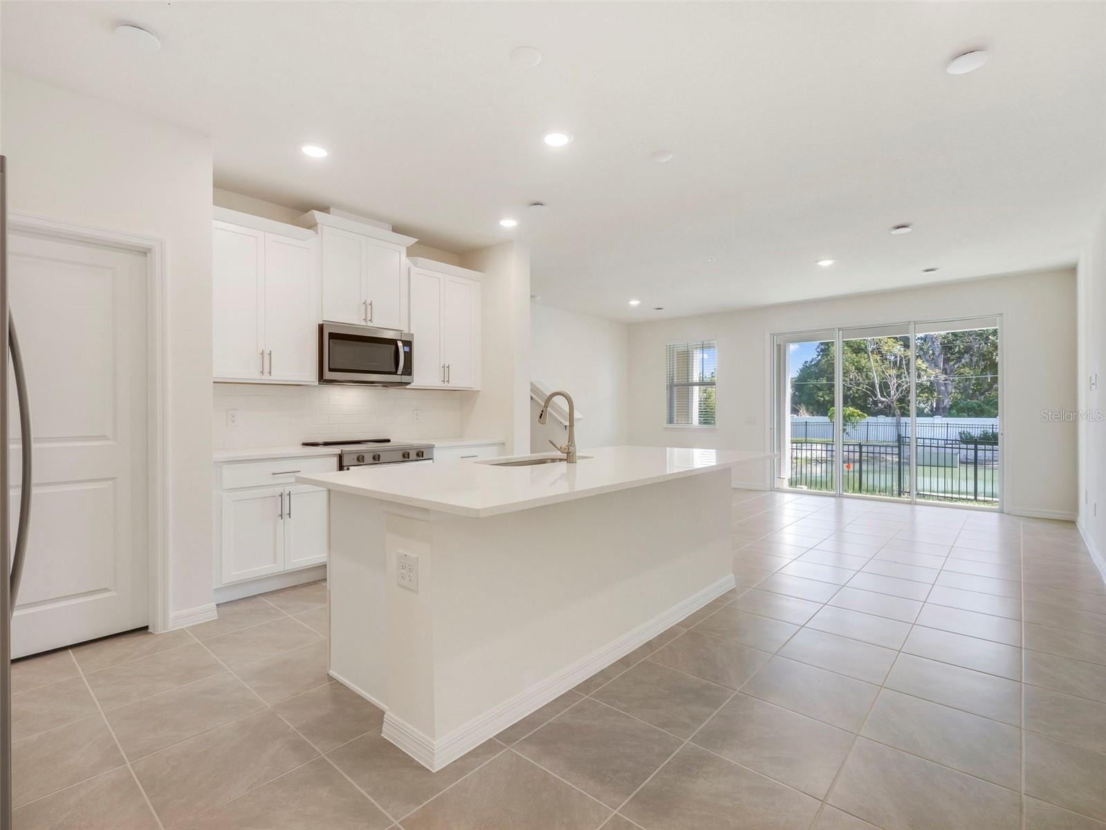 559 SOUTHERN EDGE WAY