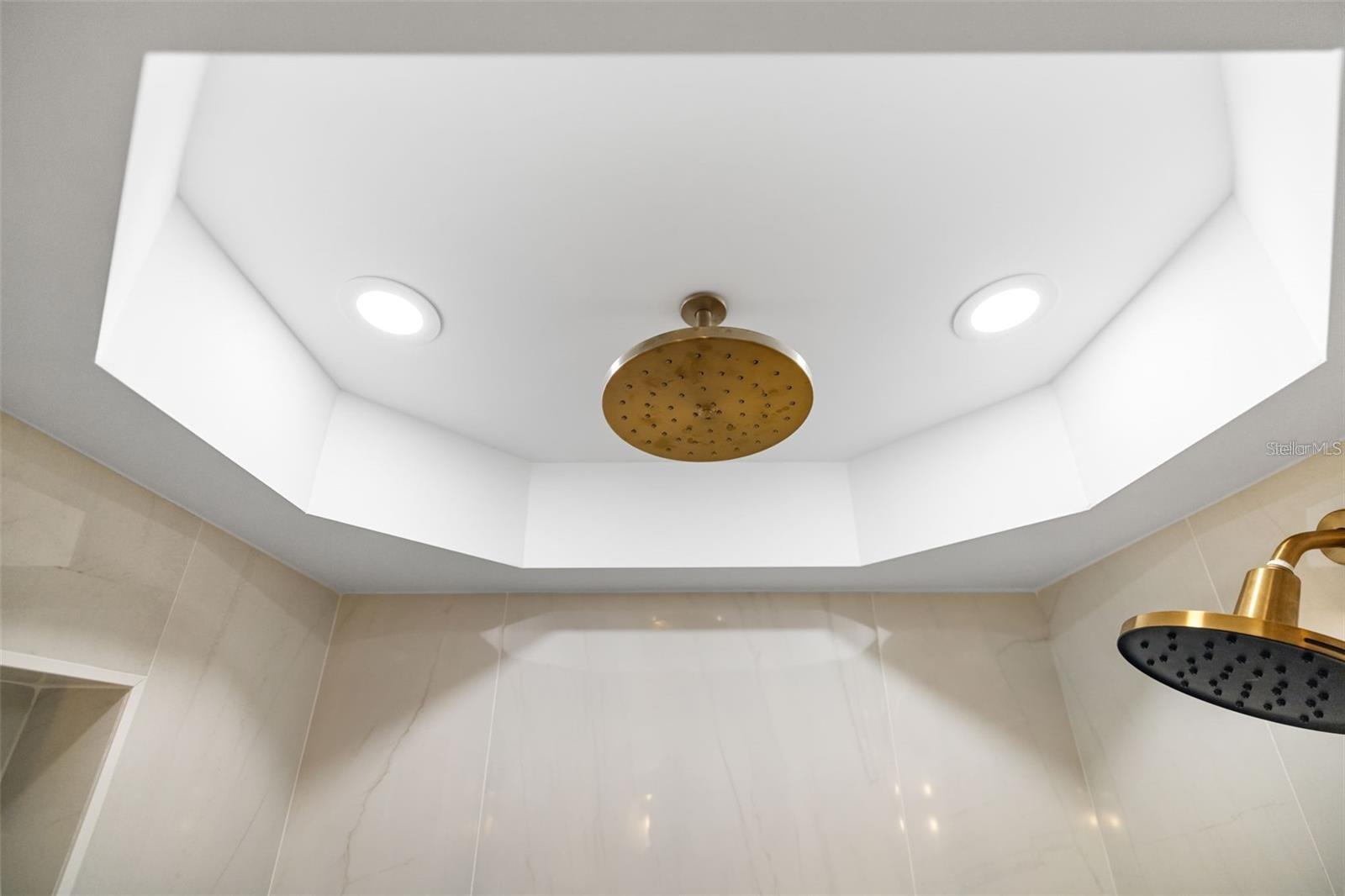 WHISPERING SANDS SEC 7 - Residential