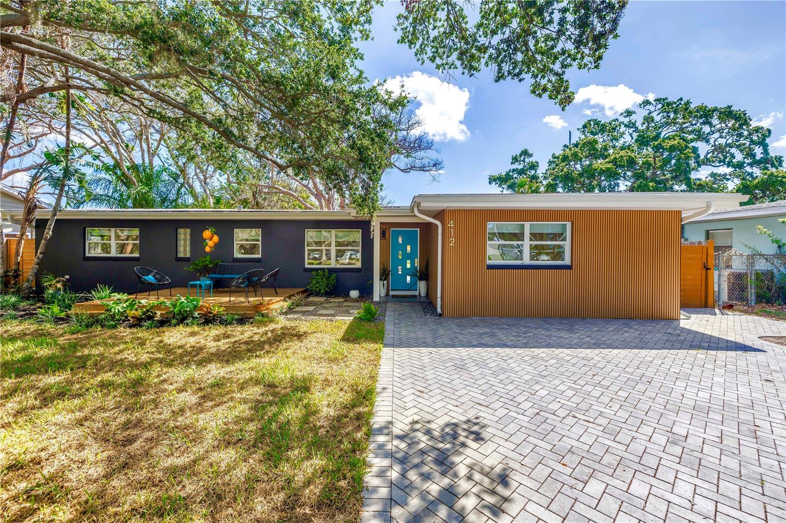 412 MIRA VISTA DRIVE