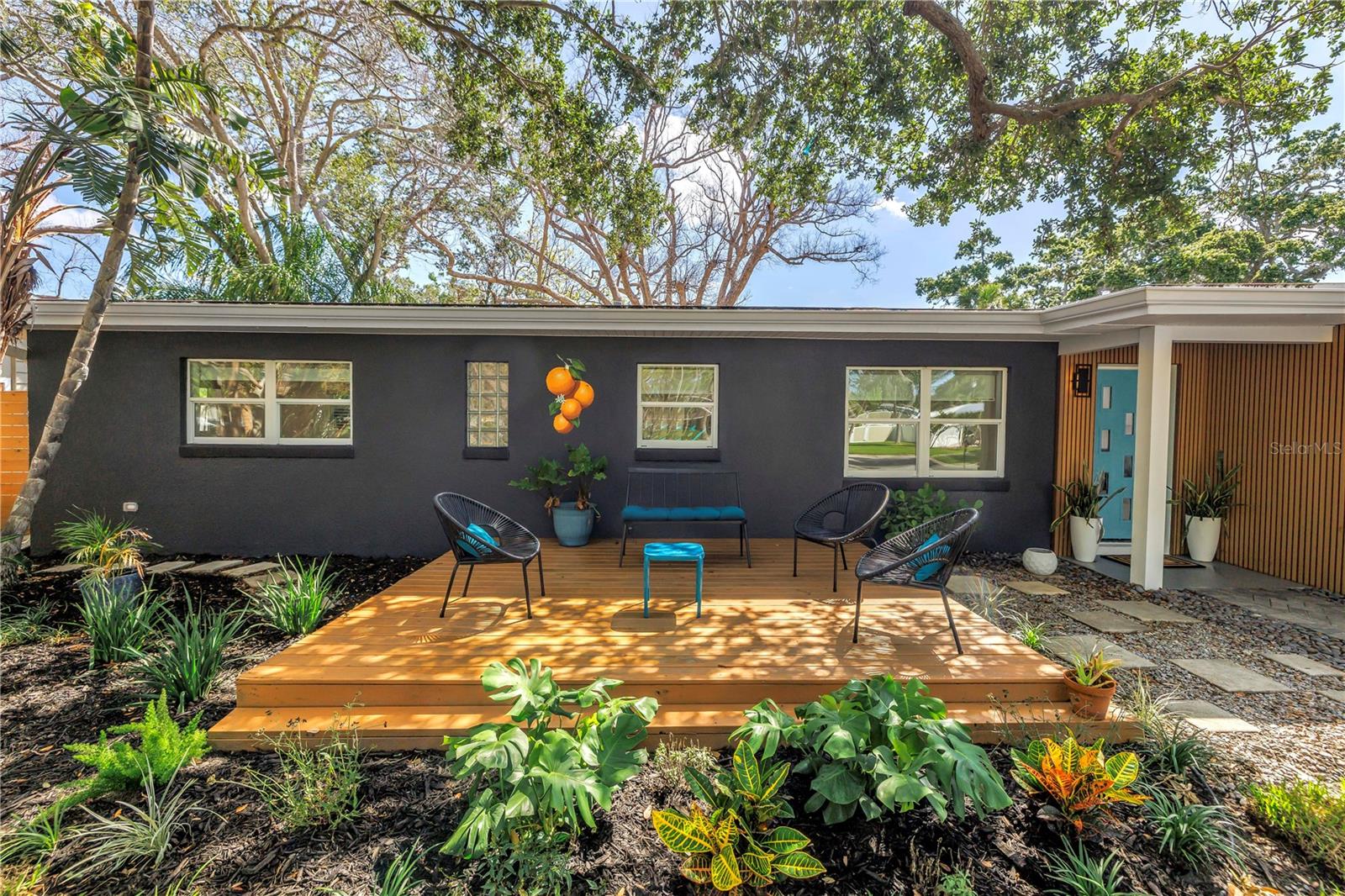412 MIRA VISTA DRIVE