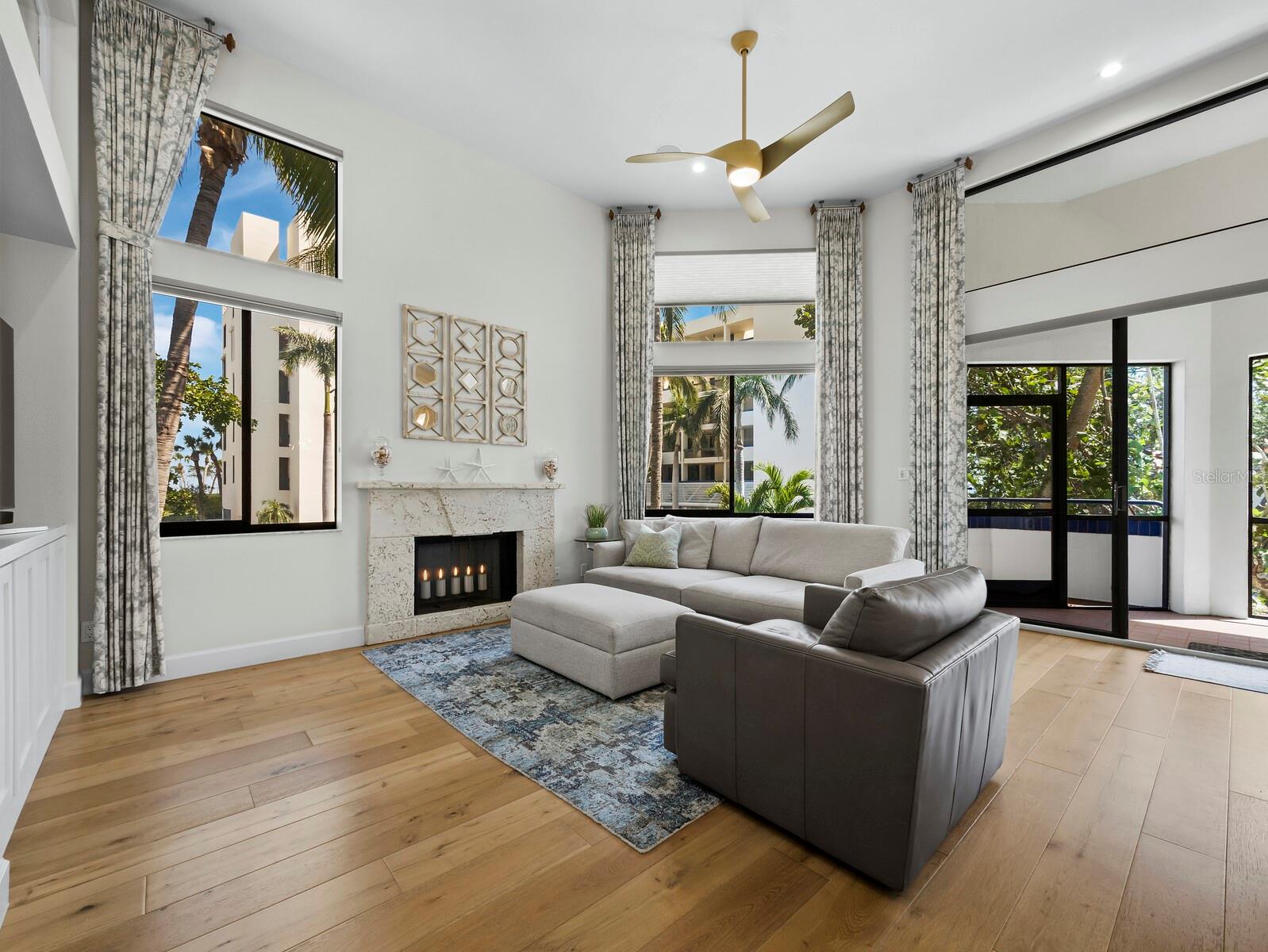 1928 HARBOURSIDE DRIVE 1404