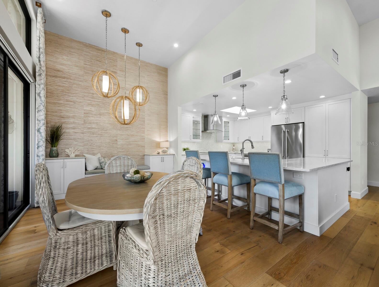 1928 HARBOURSIDE DRIVE 1404