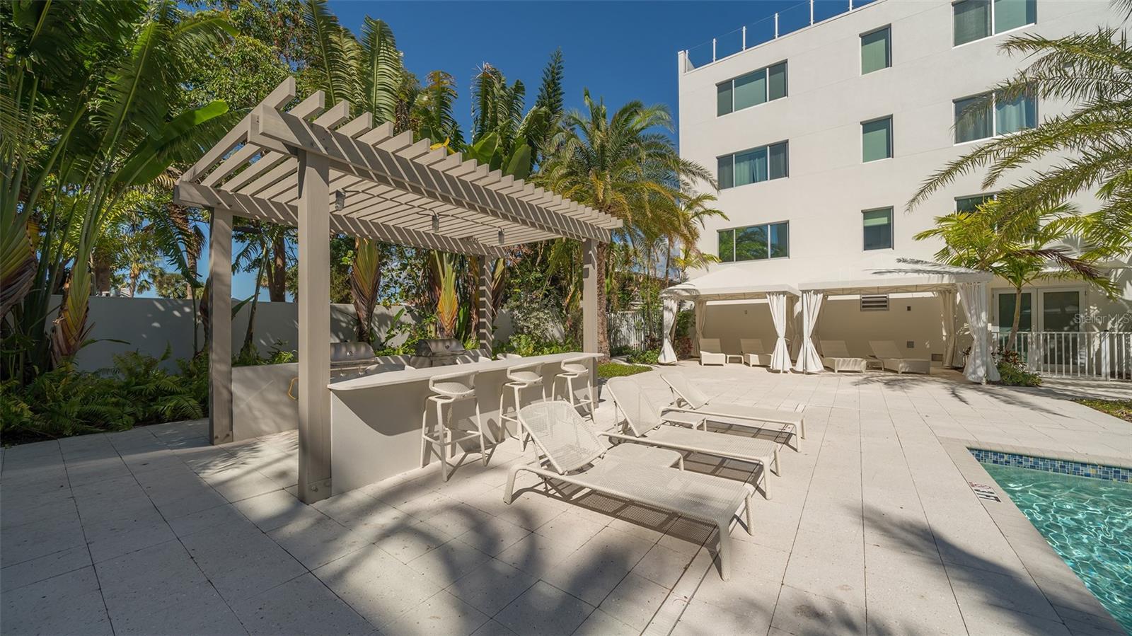 PARK RESIDENCES OF LIDO KEY - Residential