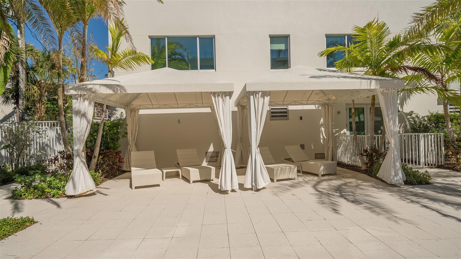 PARK RESIDENCES OF LIDO KEY - Residential