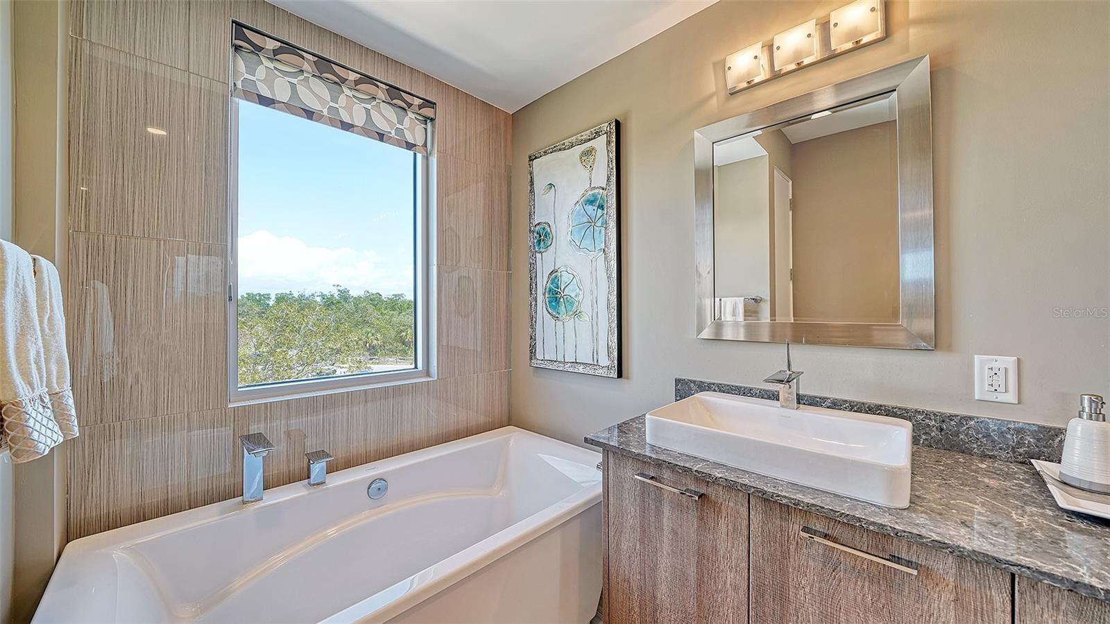 PARK RESIDENCES OF LIDO KEY - Residential