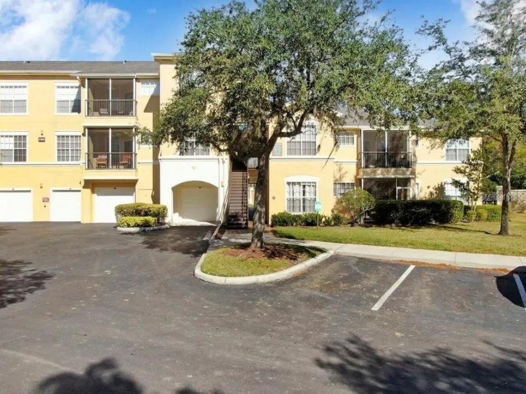 Spacious 3-Bedroom Condo in the Heart of New Tampa! No Upstairs Neighbors!
Welcome to Oxford Place at Tampa Palms, where this beautifully maintained 3-bedroom, 2-bathroom condo offers the rare benefit of top-floor living with no one above you, a peaceful retreat in one of Tampa’s most desirable neighborhoods.
Spanning 1,292 square feet, this spacious home features a bright, open layout designed for both comfort and functionality. The well-equipped kitchen includes quality appliances and generous counter space, perfect for meal prep and entertaining. Each of the three bedrooms offers ample space to unwind, while the two full bathrooms are thoughtfully designed with both style and convenience in mind.
This move-in-ready residence has been meticulously cared for and is ideal for first-time buyers, investors, or those looking to downsize without compromising on quality. Enjoy peace of mind in a gated community with exclusive access to resort-style amenities including a pool, fitness center, clubhouse, and even a car wash station.
Perfectly situated near Flatwoods Park, USF, I-75, and a wealth of shopping, dining, and entertainment at Wiregrass Mall and Tampa Premium Outlets, this location offers the perfect balance of tranquility and urban convenience.
Don't miss the chance to own a quiet, top-floor unit in vibrant New Tampa!