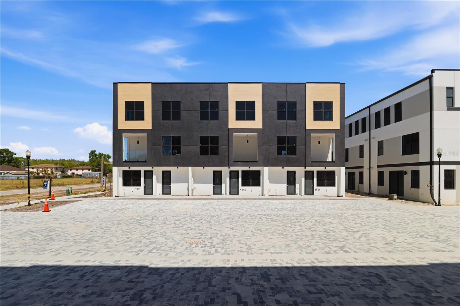 FONTANAROSA VILLAGE TWNHMS - Residential