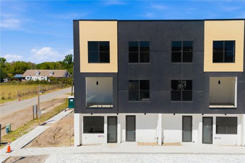 Photo of 4355 Fontanarosa Village Court, Tampa, FL 33614 (MLS # TB8489030)