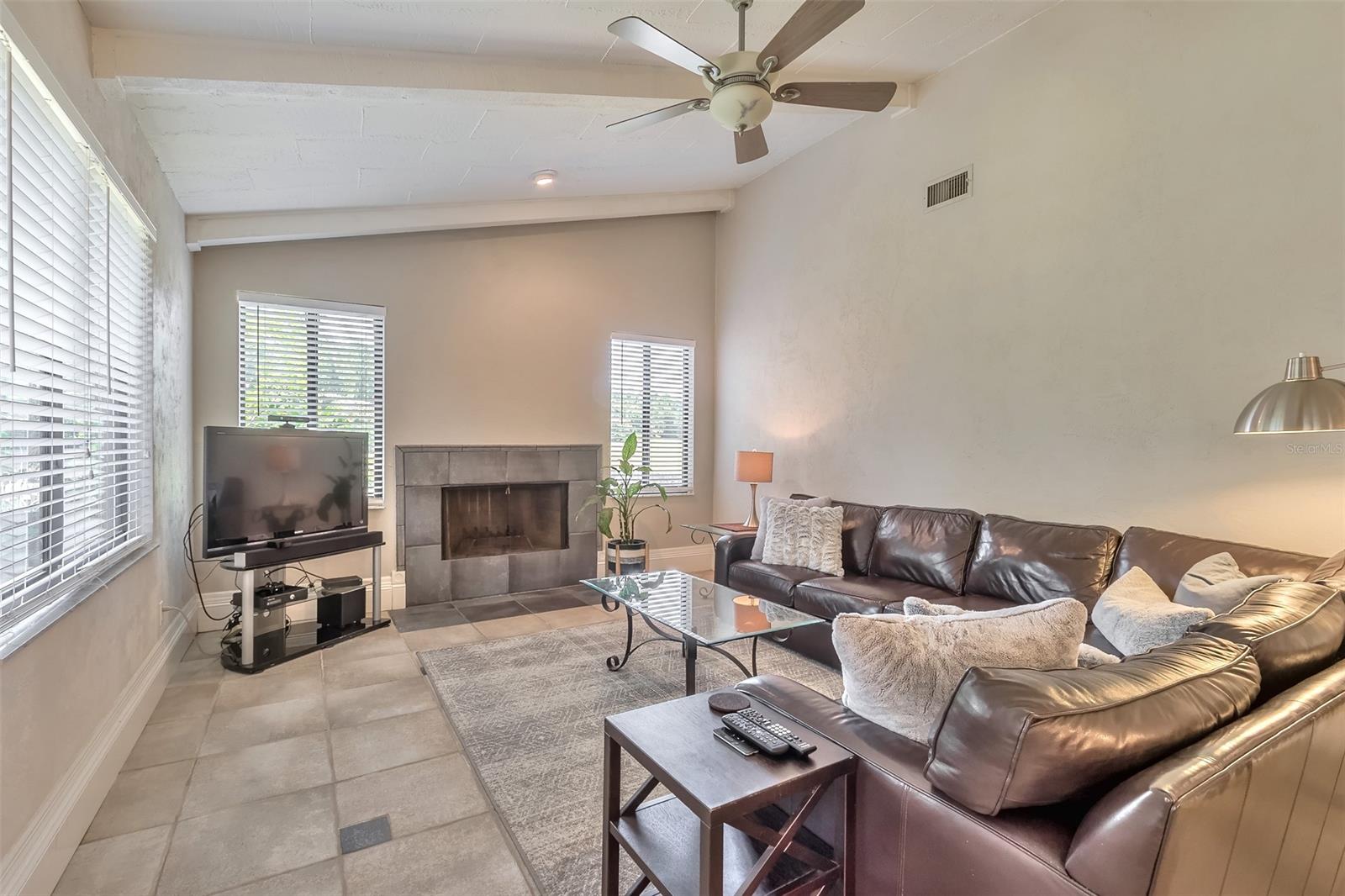 Pelican Bay Ph 03 Un 11 - Residential