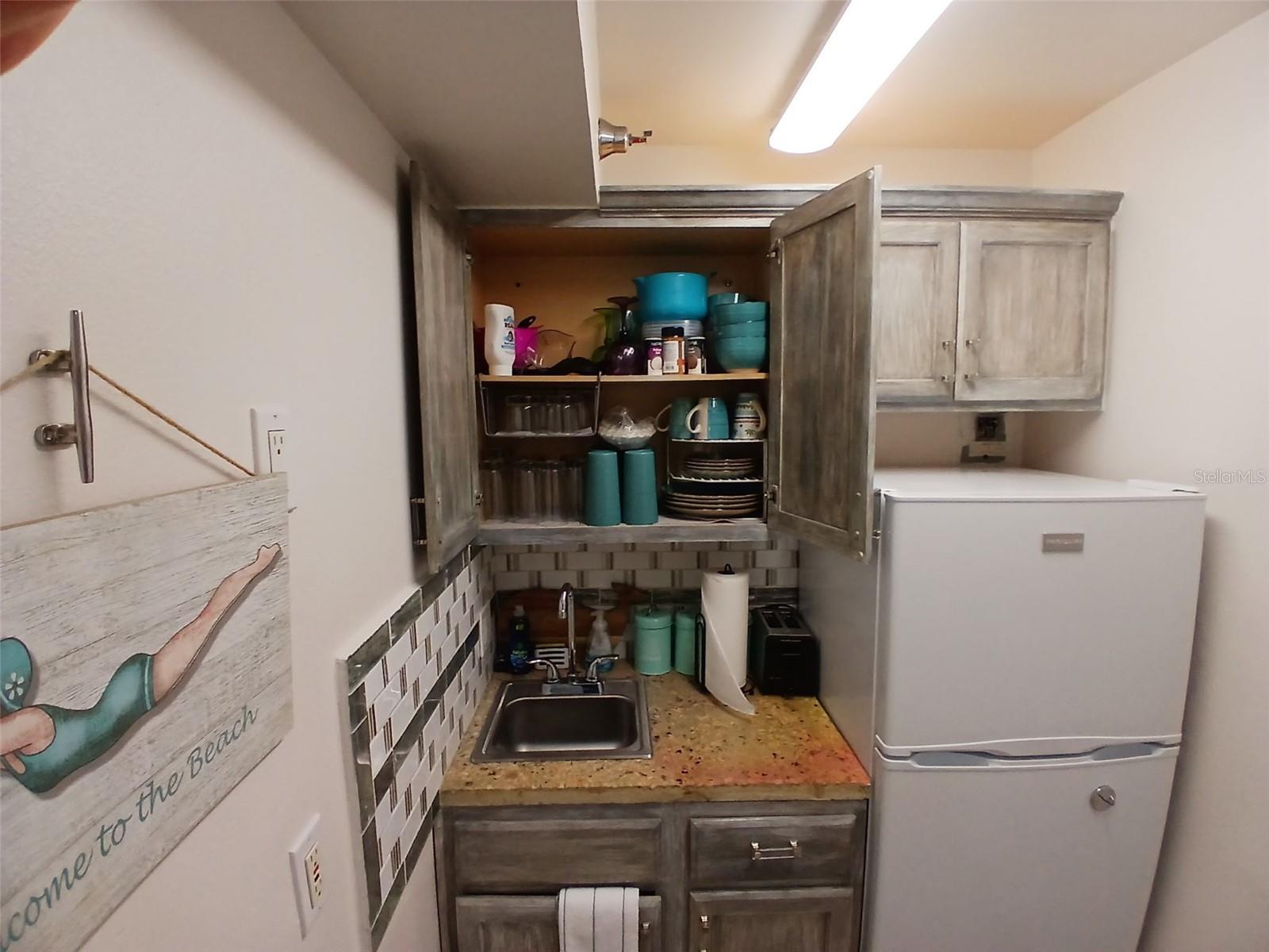 FOUNTAIN BEACH RESIDENCE - Residential