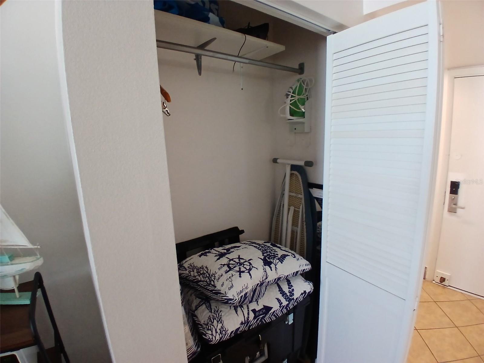 FOUNTAIN BEACH RESIDENCE - Residential