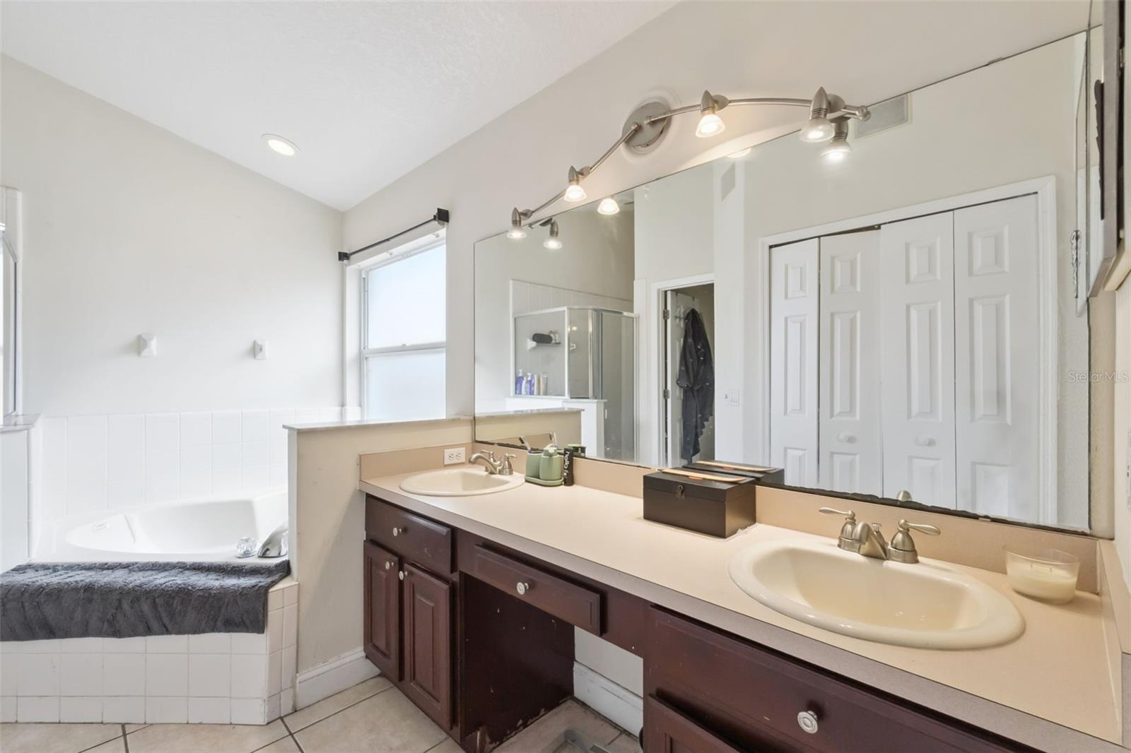 REMINGTON POINTE PH 4 - Residential