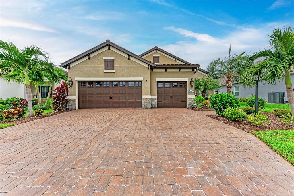 Photo of 11941 Hunters Creek Road, Venice, FL 34293 (MLS # A4664549)