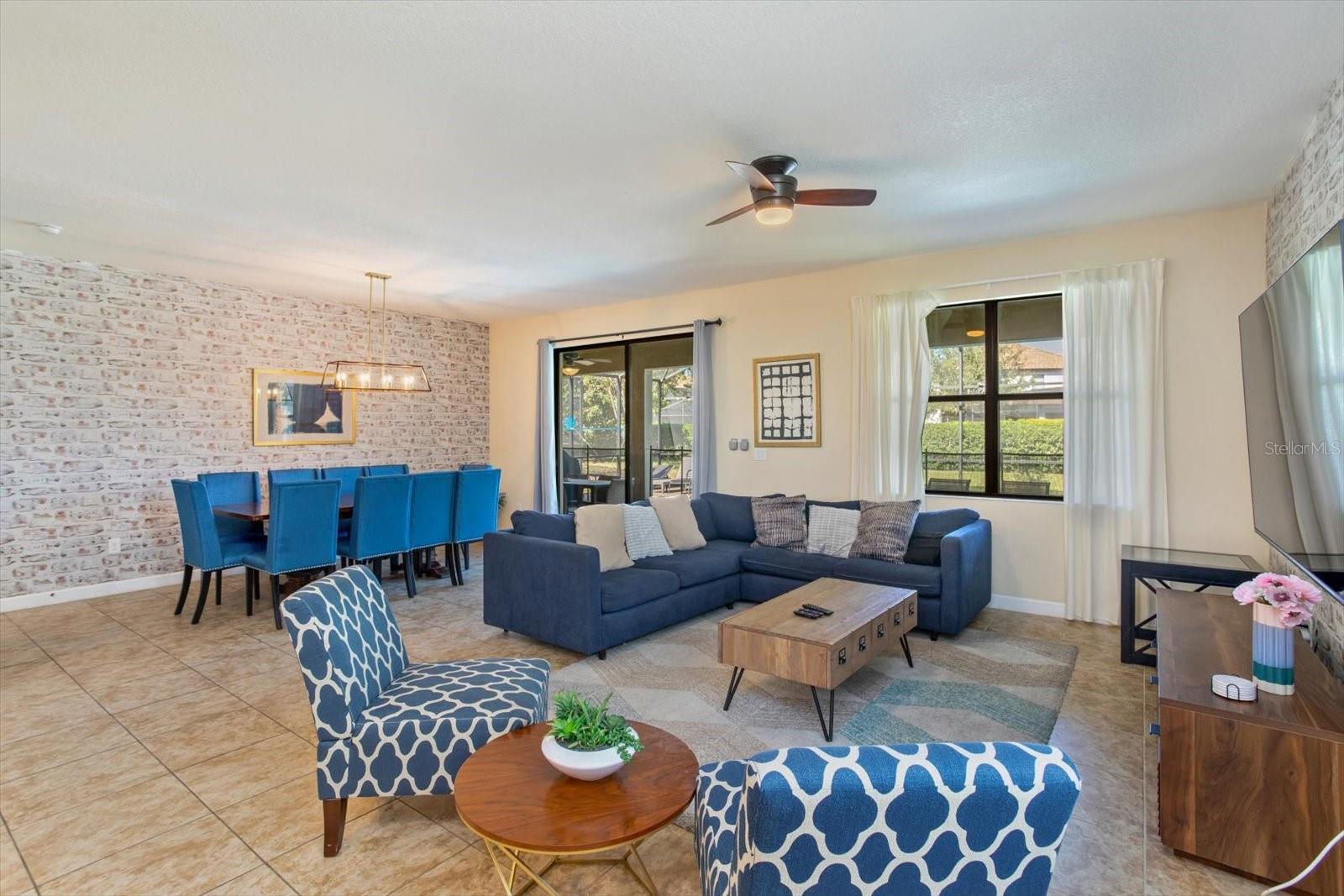 STONEYBROOK SOUTH PH 1/CHAMPIONS GATE - Residential