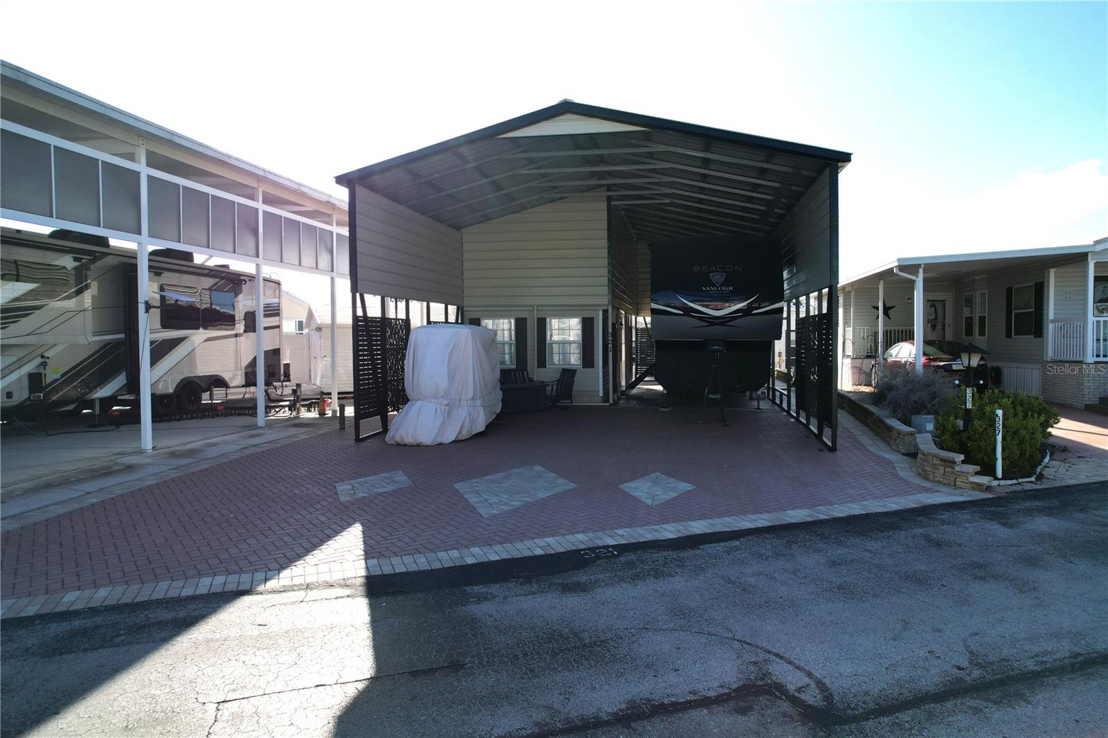 321 ST GEORGE DRIVE