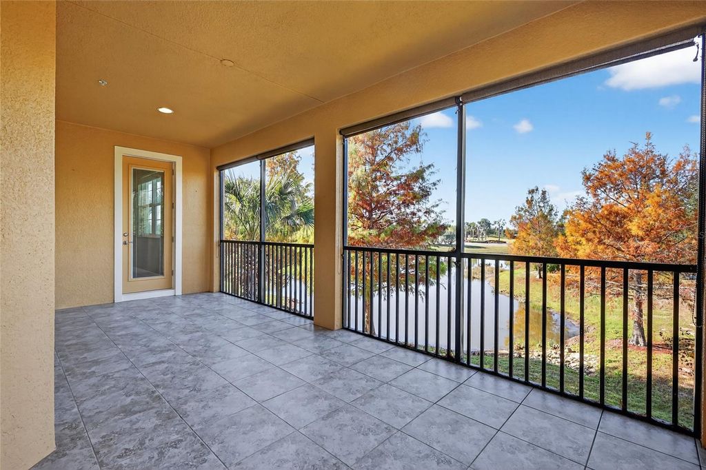 Photo of 7538 Divot Loop #2D, Lakewood Ranch, FL 34202 (MLS # A4676354)