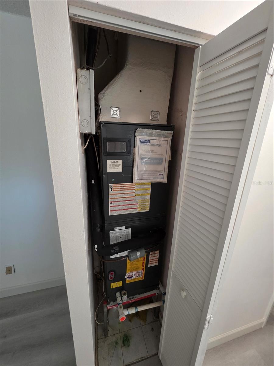 CUMBERLAND PARK 1ST ADD - Residential Lease