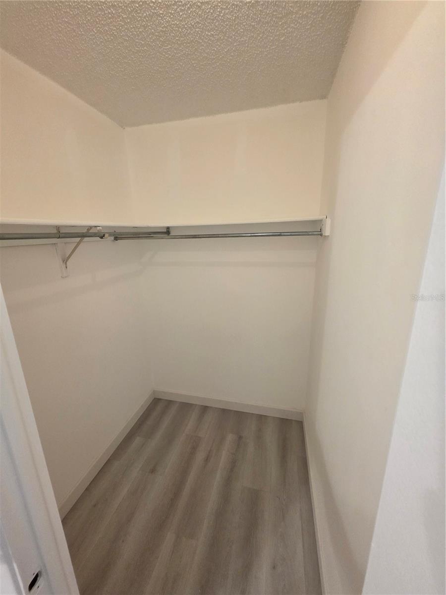 CUMBERLAND PARK 1ST ADD - Residential Lease