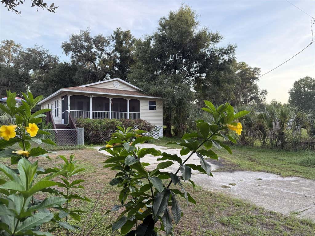 Photo of 38932 Central Avenue, Zephyrhills, FL 33540 (MLS # A4693634)