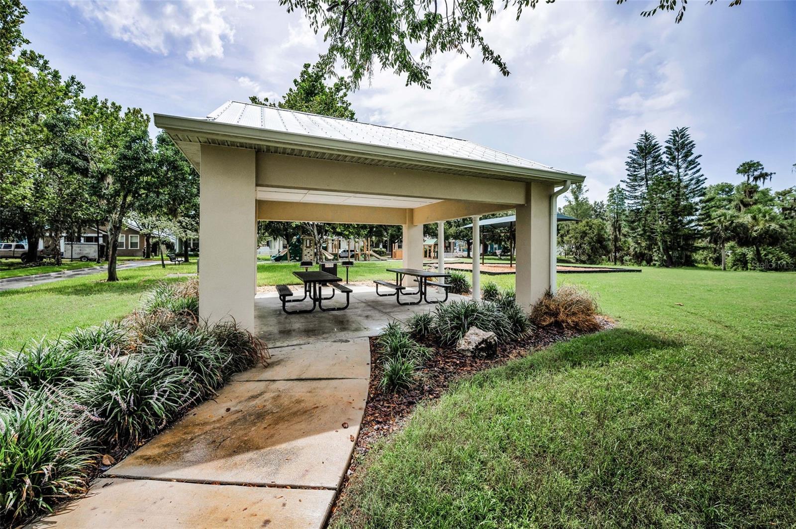 WOODLANDS/LONGLEAF - Residential