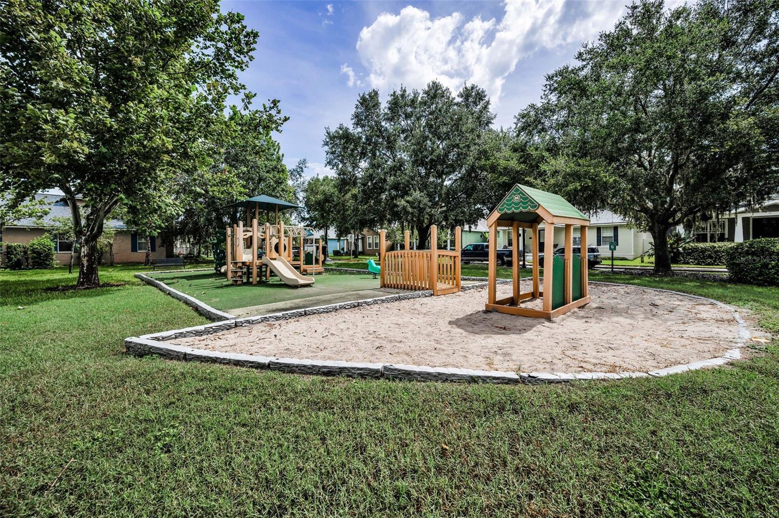 WOODLANDS/LONGLEAF - Residential