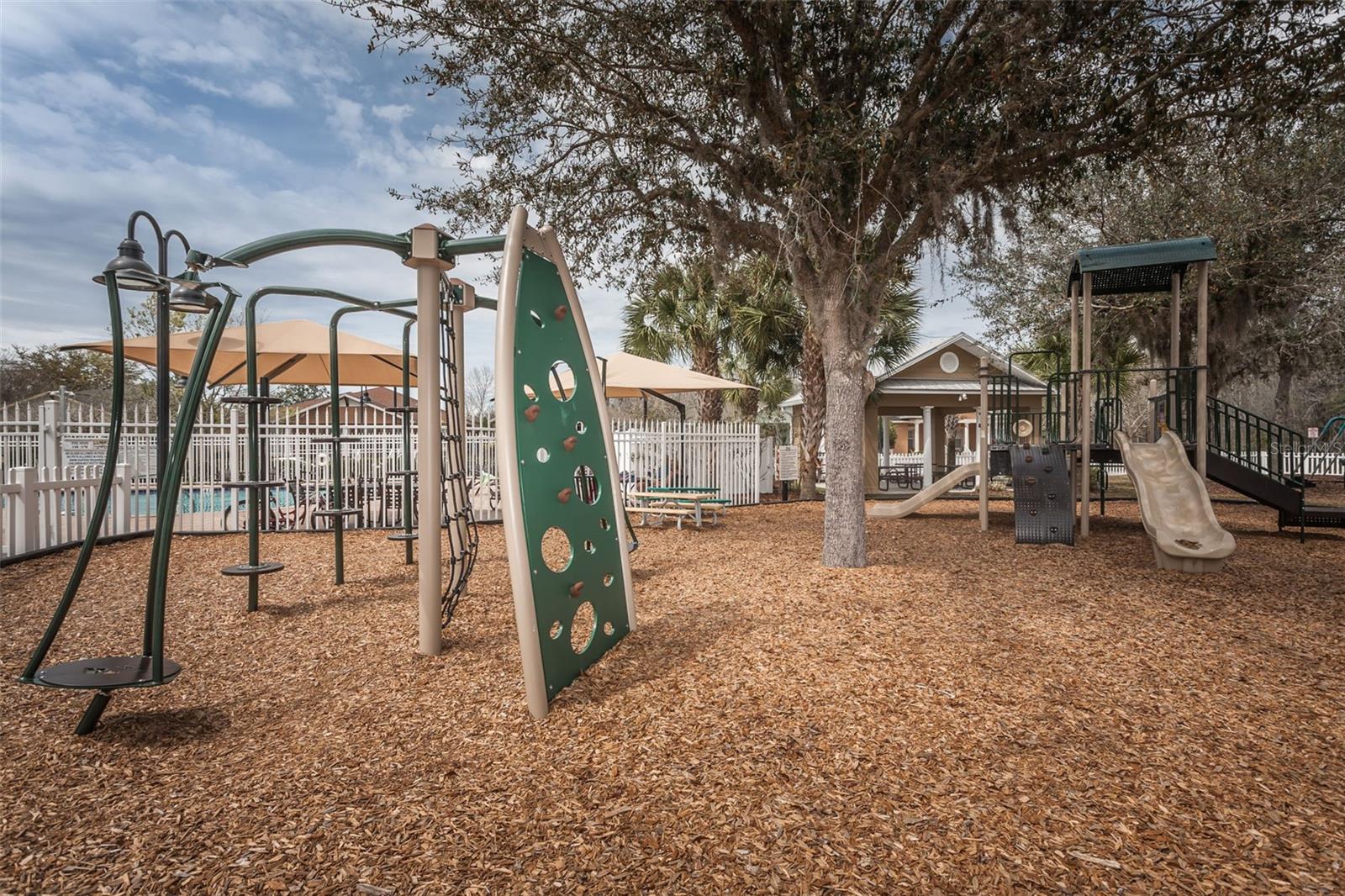 WOODLANDS/LONGLEAF - Residential