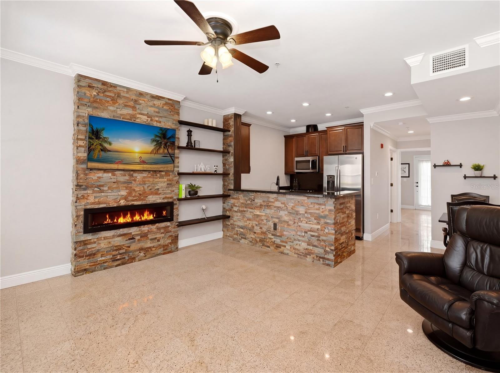 709 BLOOM STREET 160