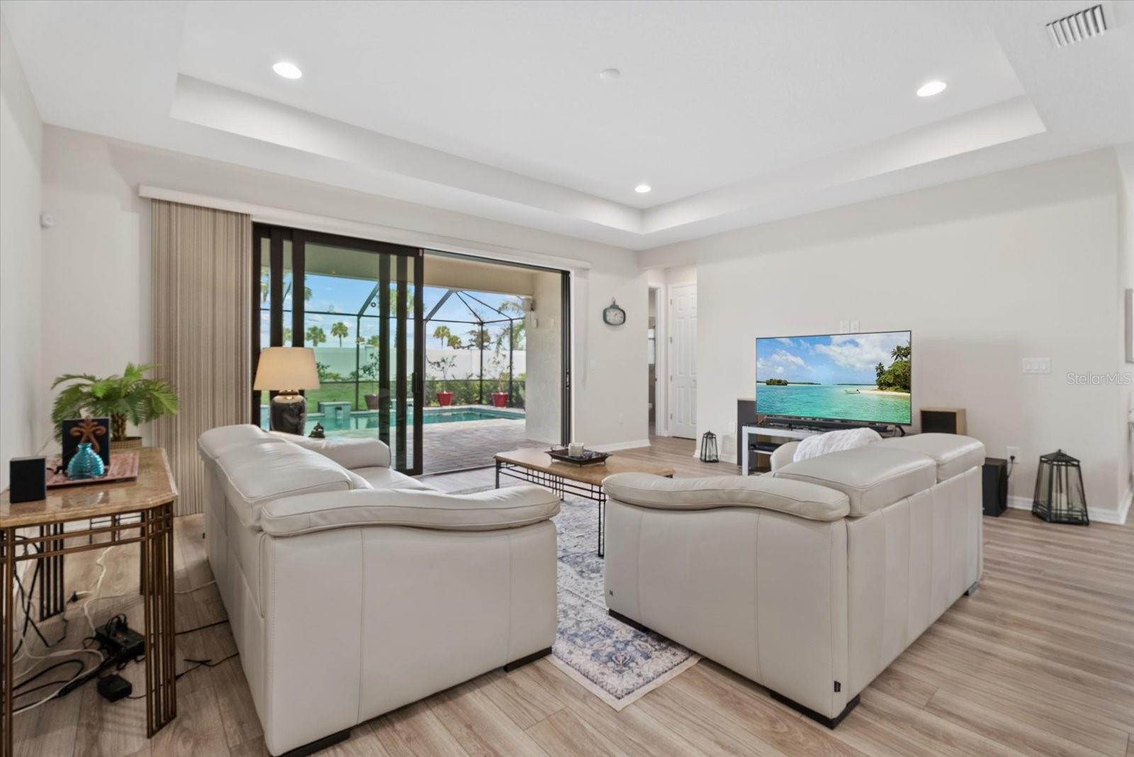 SWEETWATER AT LAKEWOOD RANCH PH I & II - Residential