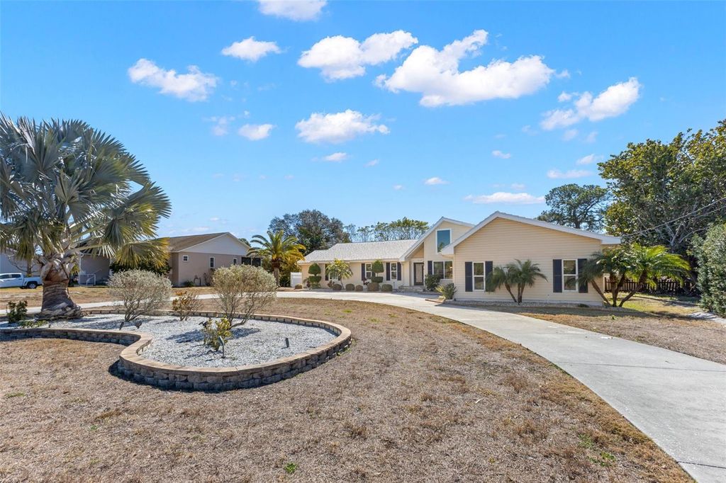 Photo of 2138 Bayou Drive, Holiday, FL 34691 (MLS # TB8469784)