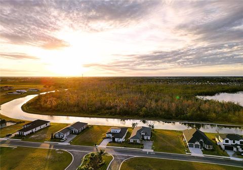 A home in AUBURNDALE