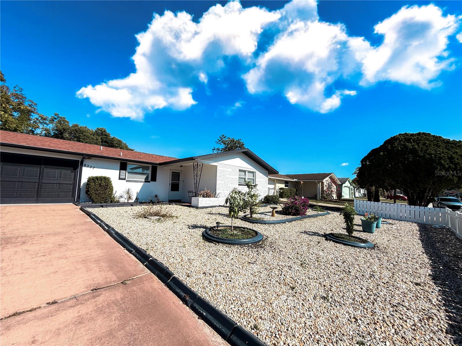 LAKES THE - Residential