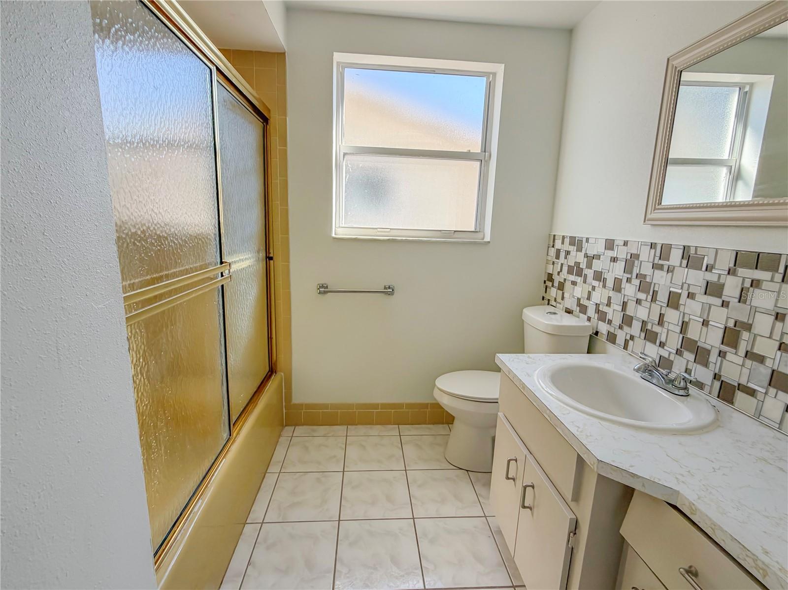 LAKES THE - Residential